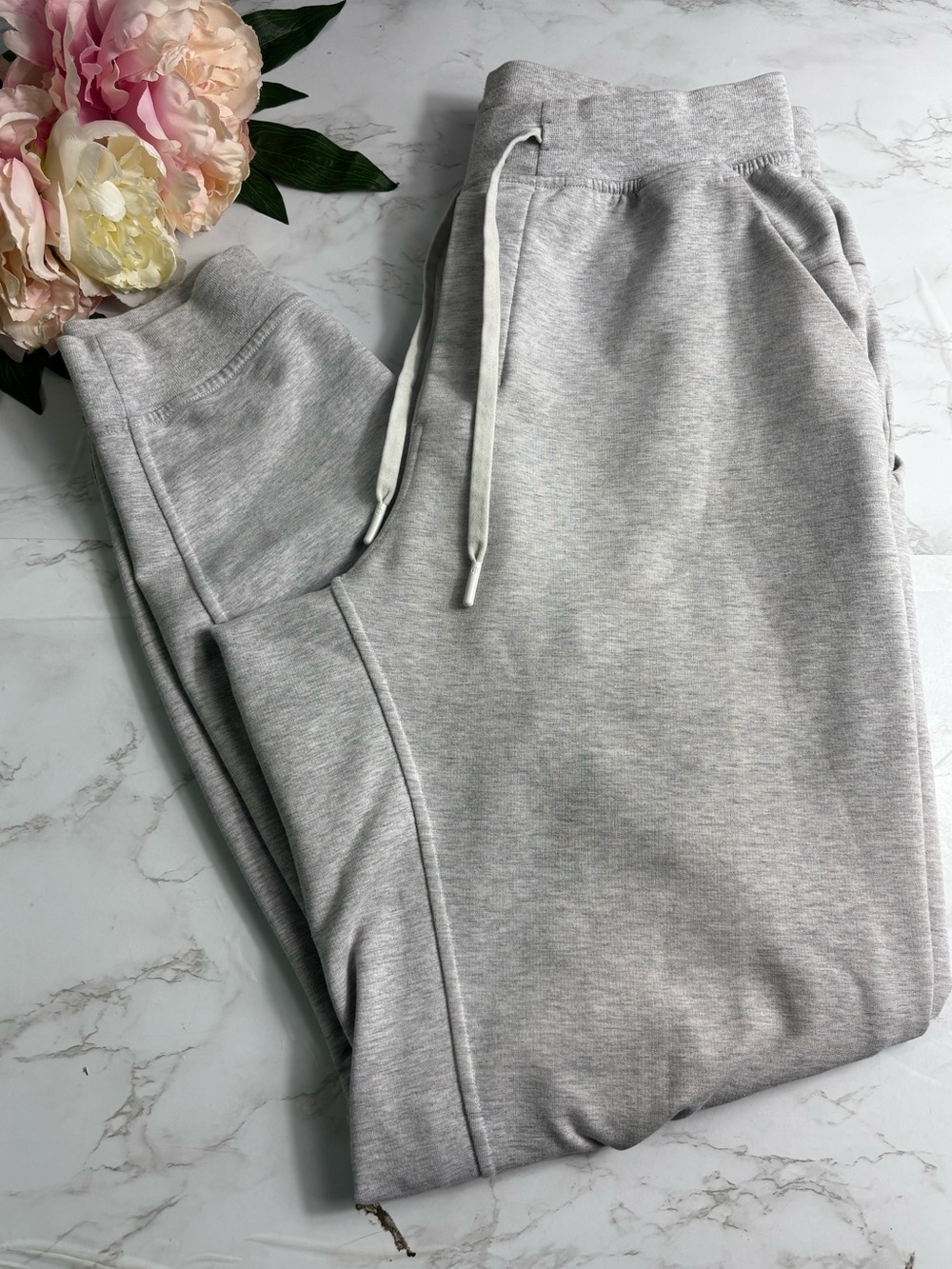 Lululemon Mens City Sweat Jogger heathered gray size medium excellent condition